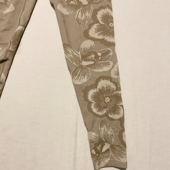 Offline by Aerie Leggings Womens Size Medium - Picture 4 of 16